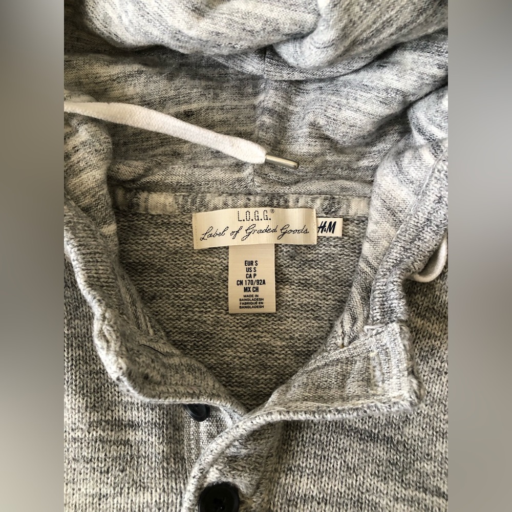 Sweater with hoodie